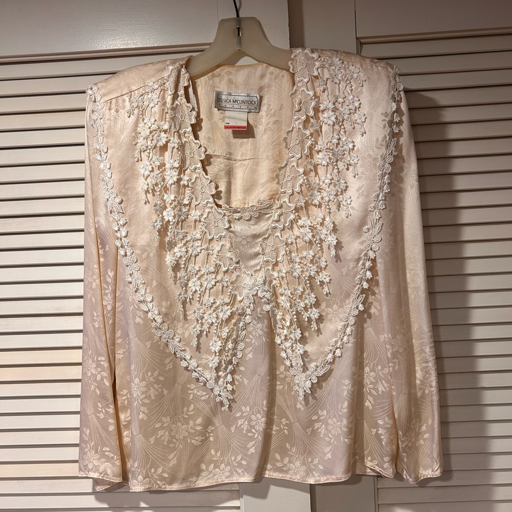 Jessica McClintock vintage ivory/cream silk and lace floral blouse size 8.